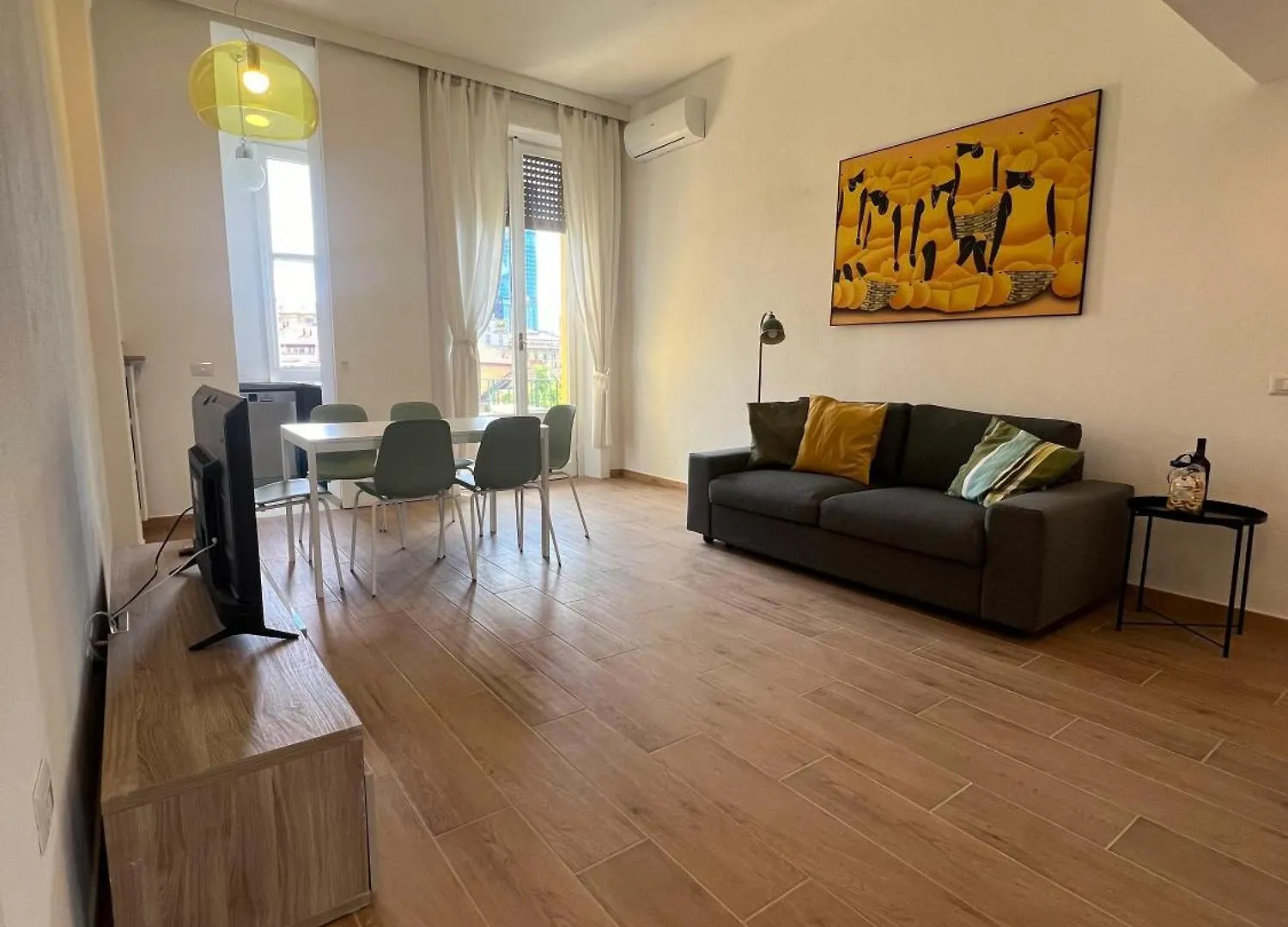 New Apartment With Balcony, Isola Bosco Verticale Mailand