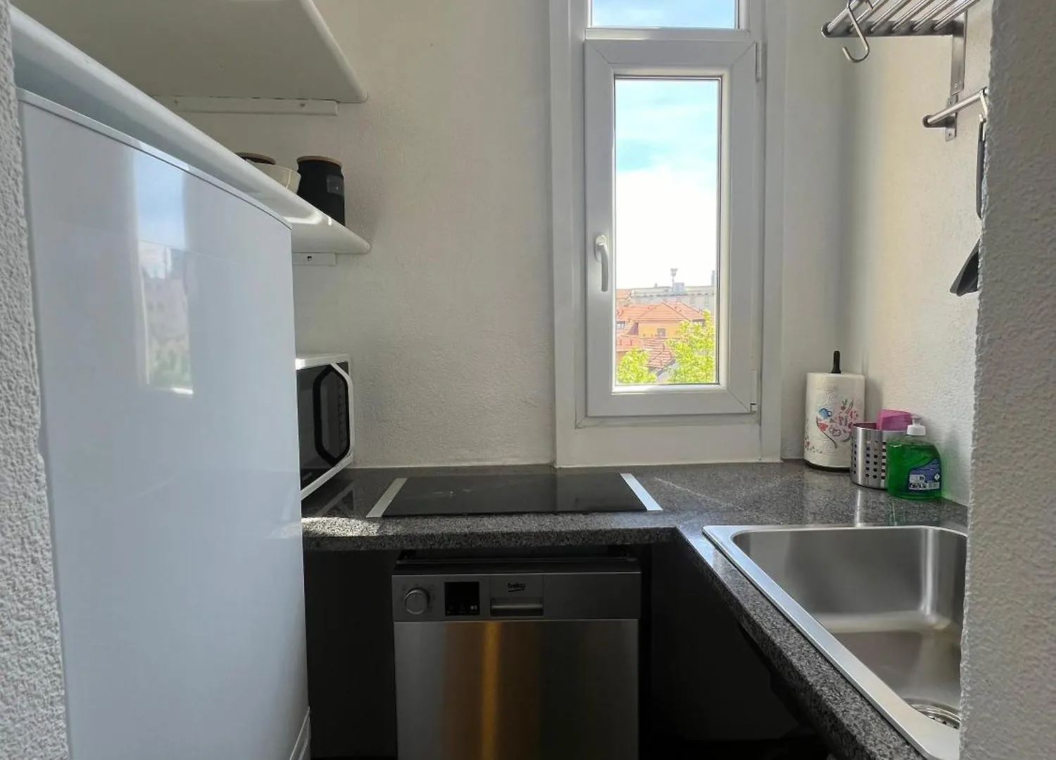 New Apartment With Balcony, Isola Bosco Verticale Mailand